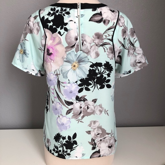 Short sleeve Floral Print Top - Picture 6 of 7